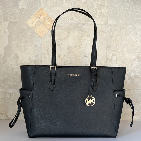 Michael Kors Gilly LG Drawstring Travel Black Tote Bag - Picture 1 of 13